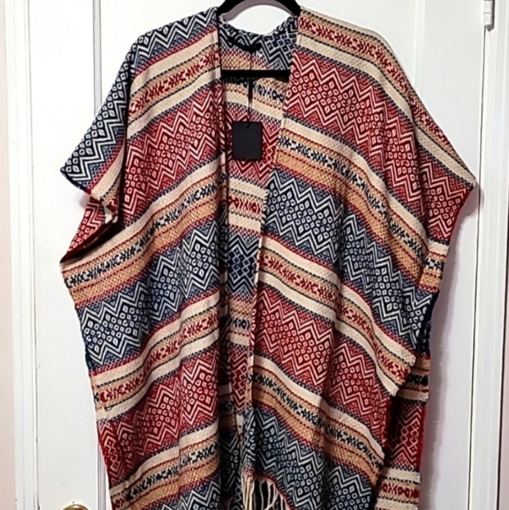 Do Everything in Love Red and Cream Geometric Wrap